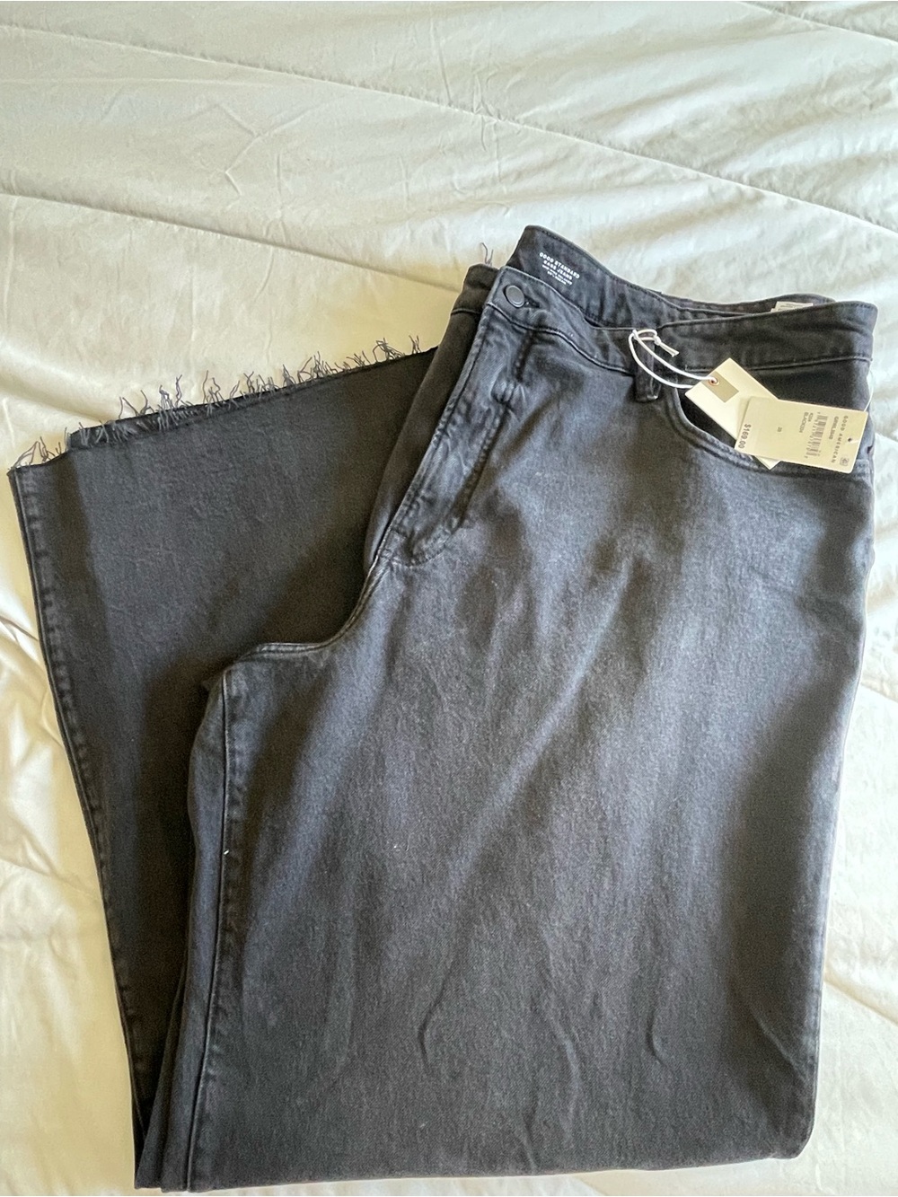 Good American Black Relaxed Jeans with Raw Hem